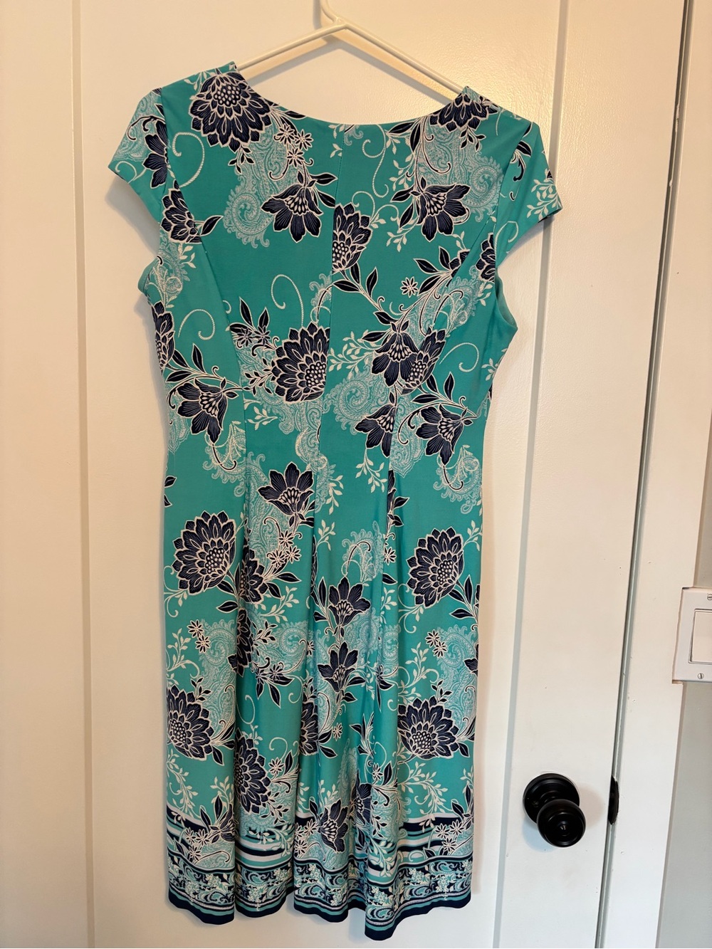 Sandra Darren Aqua & Navy Floral V-Neck Midi Dress - Picture 5 of 7